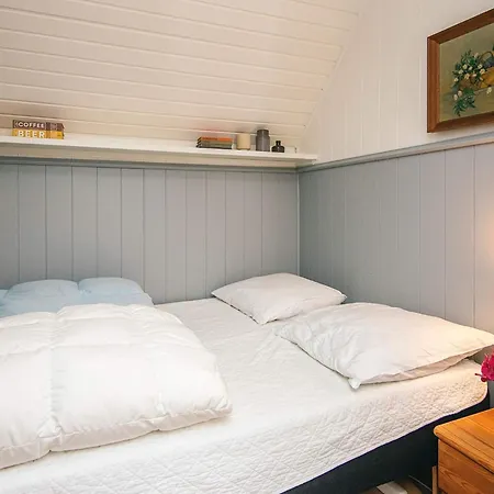 6 Person In בית נופש