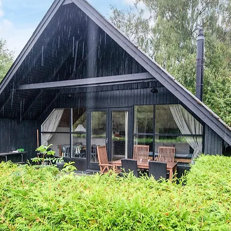 בית נופש 6 Person In